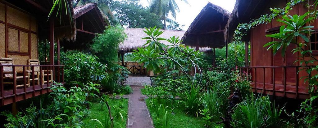 Shibui Garden Bungalows And Restaurant Tanjung  Eksteriør billede