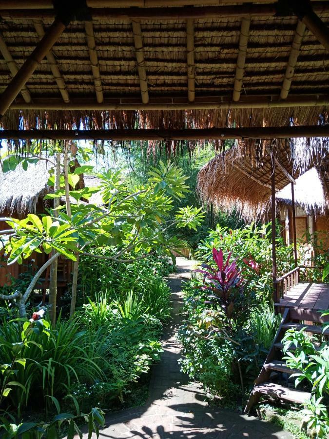 Shibui Garden Bungalows And Restaurant Tanjung  Eksteriør billede